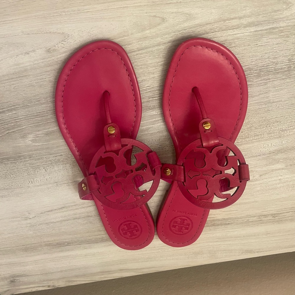 Tory Burch Pink Thong Sandals with Medallion